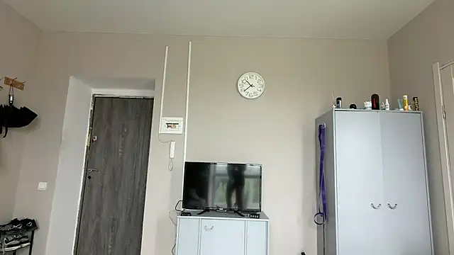 Онлайн чат XXX KittyNoSkirty