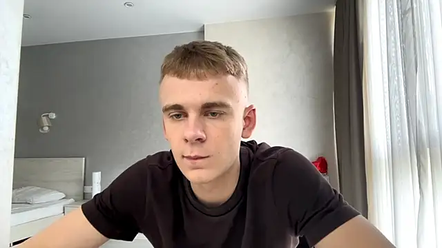 XXX chat uživo modela SoloFury