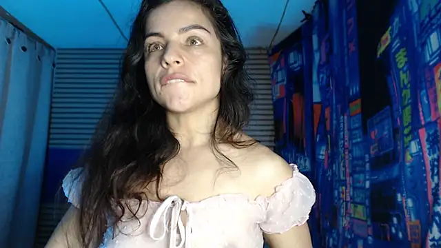 rosse_2504 XXX чат на живо
