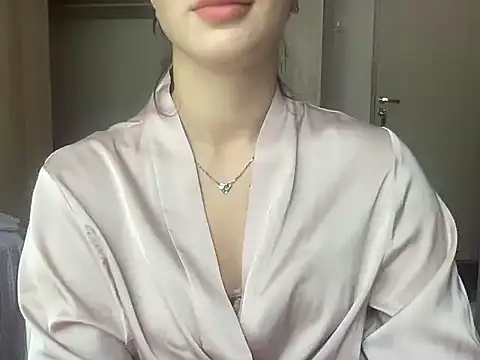 Toviraa 라이브 XXX 채팅