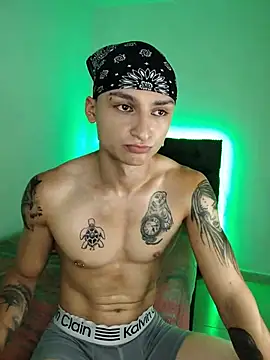 DIEGO_JONES 即時 XXX 聊天