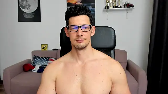 XXX chat uživo modela BrutusK08