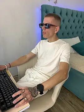 Živý XXX chat Cristian__Dior