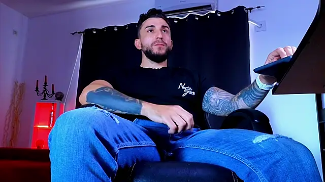 MightyAaron66 Chat XXX live