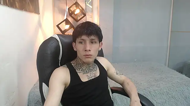 Онлайн чат XXX Cry_thereal