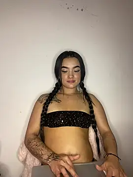 alaia_evans05's Live XXX Chat