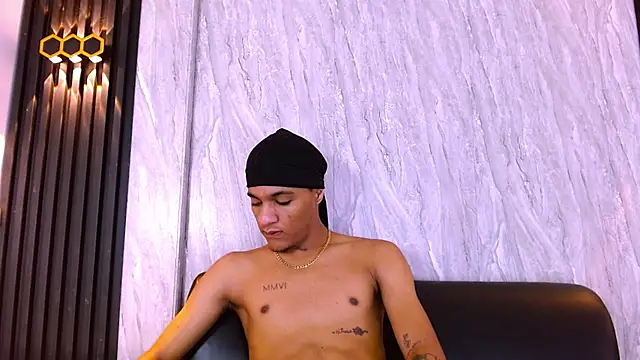 _Thiago12 XXX чат на живо