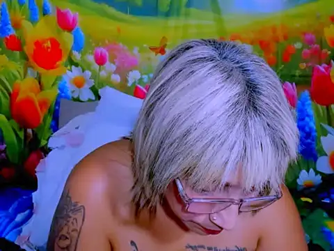 indianroxyn Live XXX chat