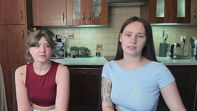 HotCaramellsTV's Live XXX Chat