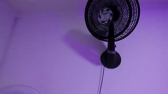 ElektraBomdans' Webcam Show