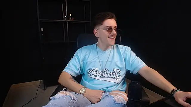 FelixStarkk Adlı Modelin Canlı XXX Sohbeti