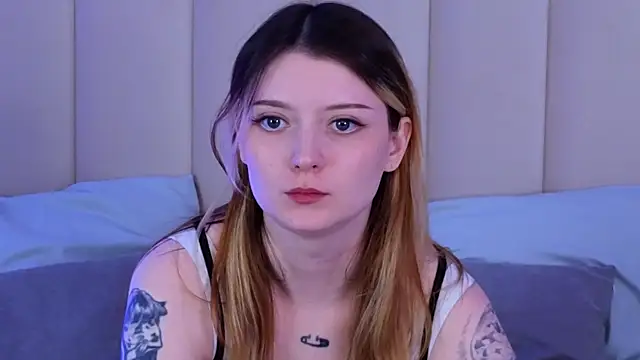 צ'אט XXX בשידור חי של AlyssFrost