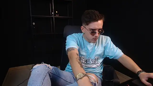 FelixStarkkのライブXXXチャット