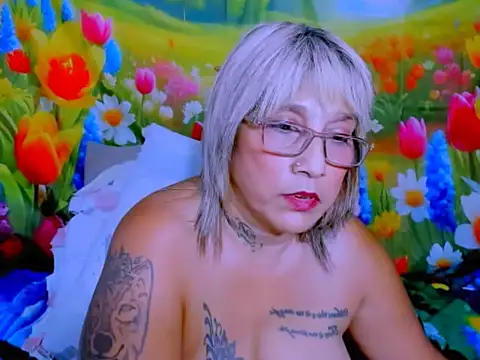 indianroxy's Live XXX Chat