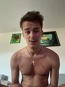 Toyjungee élő XXX-chatje