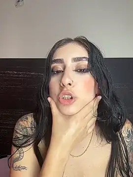 sharlot24 Chat XXX in diretta
