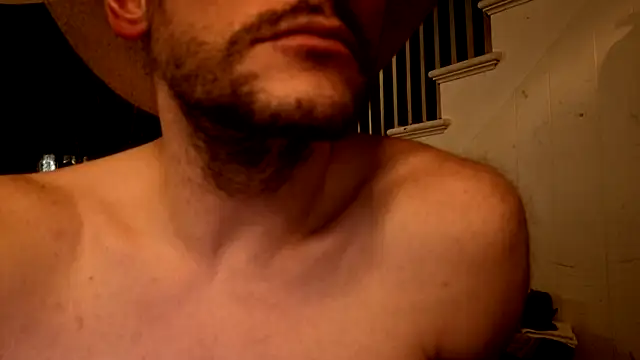 צ'אט XXX בשידור חי של MasterDaddyCool