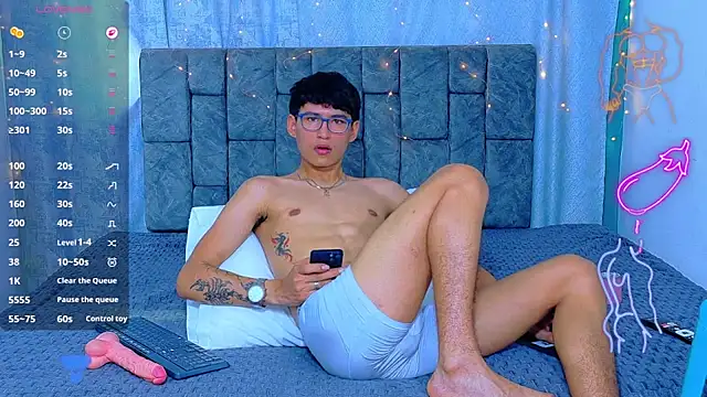 NicolasTorrezn Live XXX chat