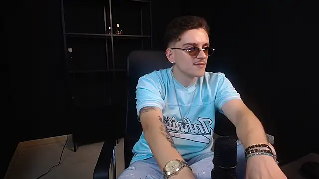 FelixStarkk Chat XXX live