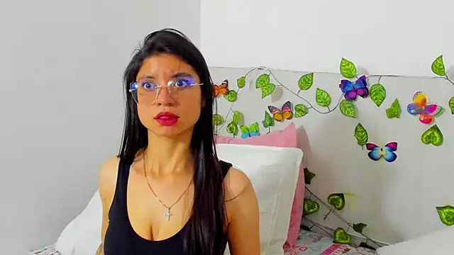 LindaCatalina_ 现场XXX聊天