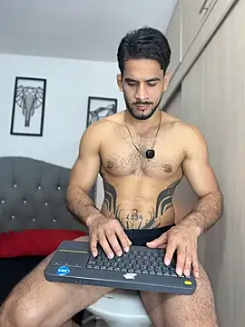 Maximiliano_fordn Live XXX chat