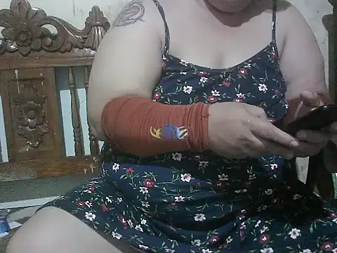bigmommaxxx81 Obrolan Langsung XXX