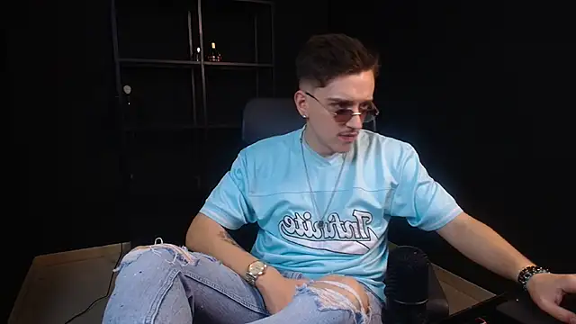 Živý XXX chat FelixStarkk