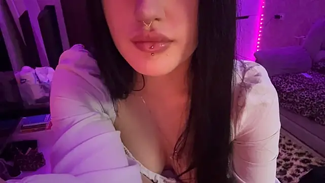 Онлайн чат XXX MaikaSwweet