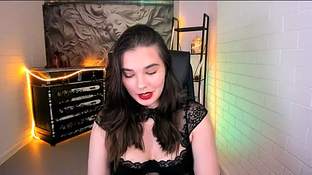 دردشة KristinaFairfax الجنسية المباشرة