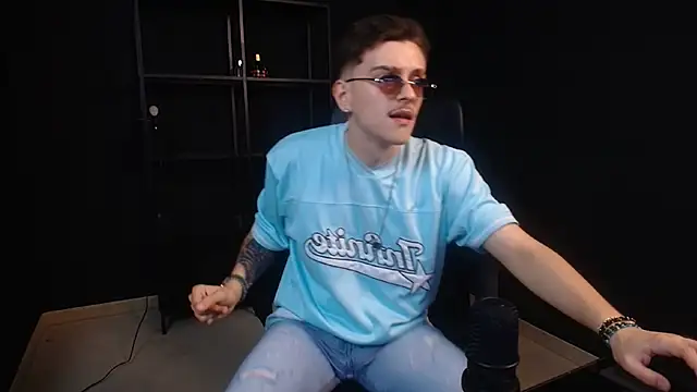 FelixStarkk: онлайн-секс-чат