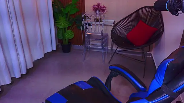 Kenya--Buhle's Live XXX Chat