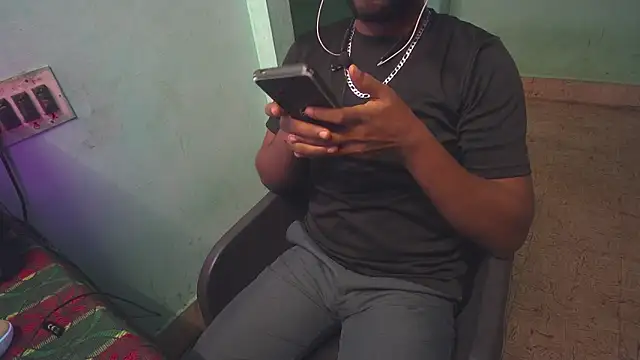 צ'אט XXX בשידור חי של Tamil_KDD