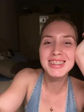 Živý XXX chat MiaMoore333