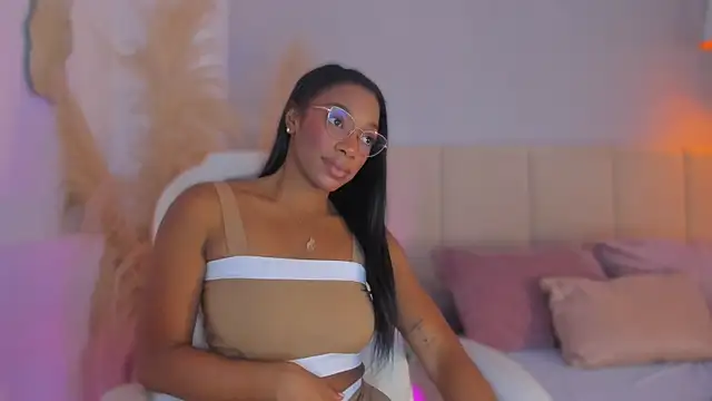 aprilebony_ Chat XXX in diretta