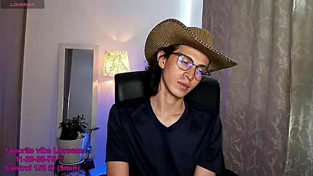 You_Sissy élő XXX-chatje