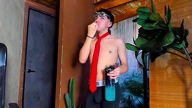 AxelStong – Naživo XXX chat