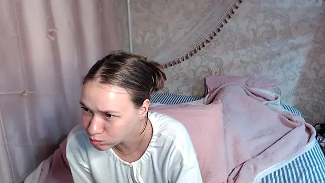 leila_bambi_'s Live XXX Chat