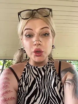 Chat XXX Live DriveThruCiri