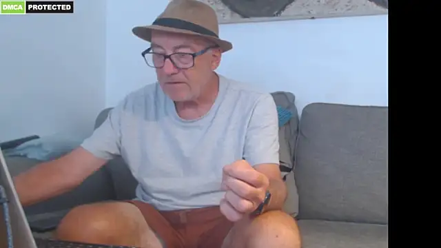 XXX chat uživo modela bluedae1