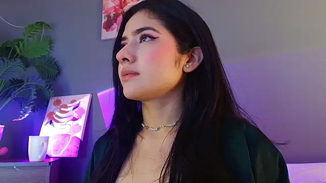 Chat +18 de adara_johnson__ ao vivo
