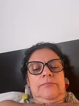 Sharongirl07 XXX чат на живо