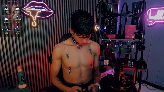 Maximoking26's Live XXX Chat
