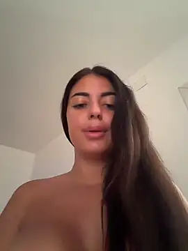 Chat +18 de OlyviaDelight ao vivo