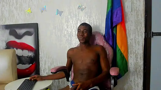 elio_x Adlı Modelin Canlı XXX Sohbeti