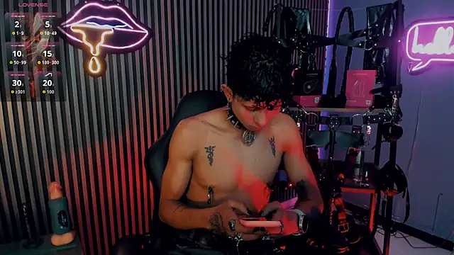 Maximoking26 Live XXX Chat