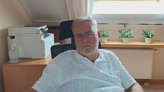 Онлайн чат XXX subbear1968