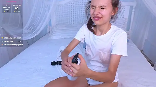 Little__Lunaa Chat XXX in diretta
