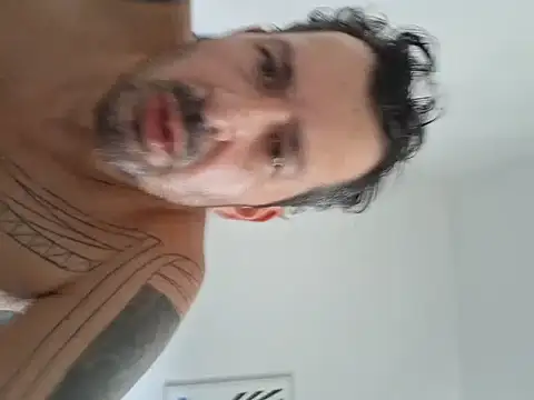 Chat XXX en directo de DaddyCloudLatin