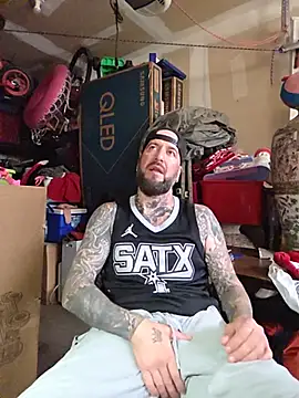Beardedtattood's Live XXX Chat