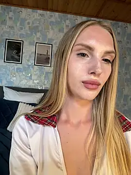 Chatroom XXX en direct de BellaSwan-